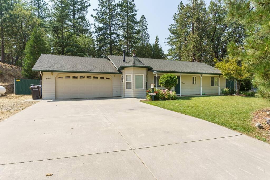 Acorn House - Charming House In Green Heaven With Pool Table With Lovely Backyard Oakhurst Extérieur photo