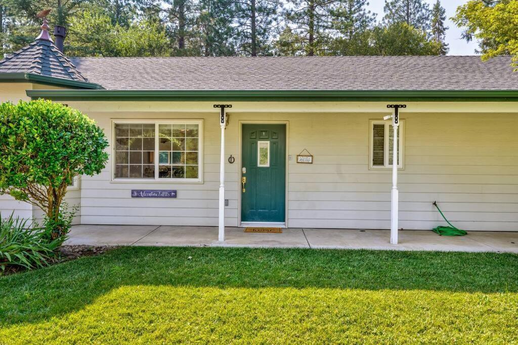 Acorn House - Charming House In Green Heaven With Pool Table With Lovely Backyard Oakhurst Extérieur photo