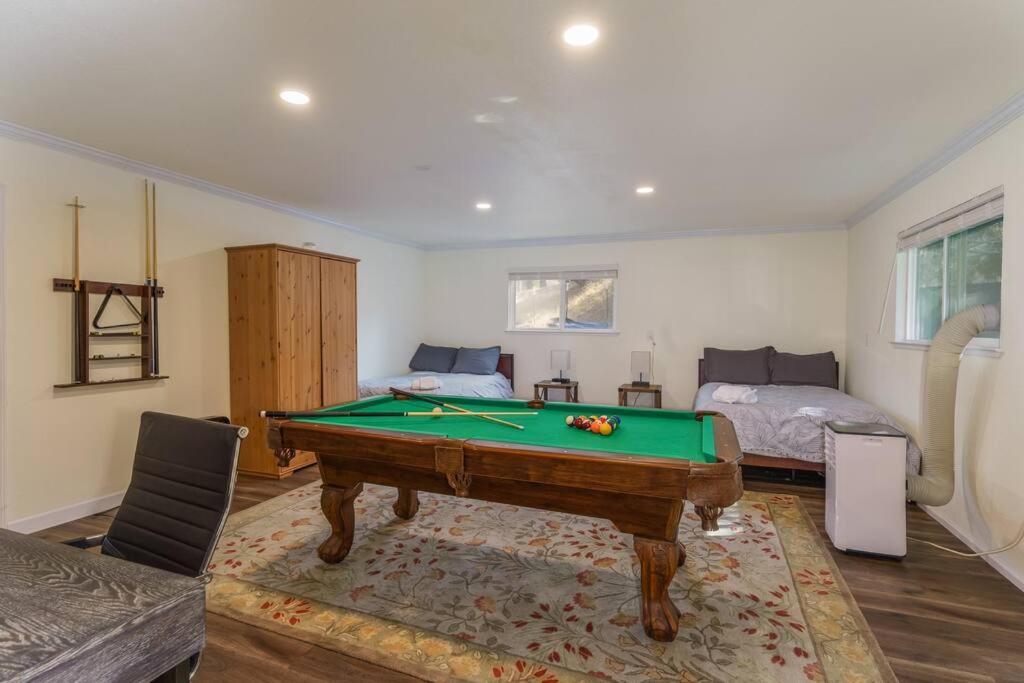 Acorn House - Charming House In Green Heaven With Pool Table With Lovely Backyard Oakhurst Extérieur photo