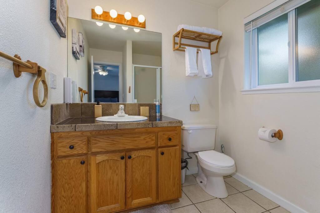 Acorn House - Charming House In Green Heaven With Pool Table With Lovely Backyard Oakhurst Extérieur photo