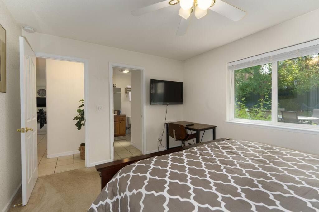 Acorn House - Charming House In Green Heaven With Pool Table With Lovely Backyard Oakhurst Extérieur photo